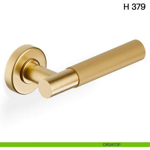 Maniglia per porta H 379 Valli collezione Fusital con rosetta fine orsatop