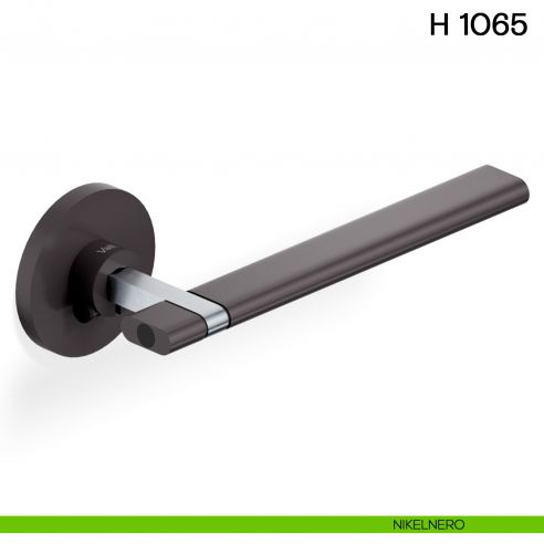 Maniglia per porta H 1065 Valli collezione Lab con rosetta fine nikelnero
