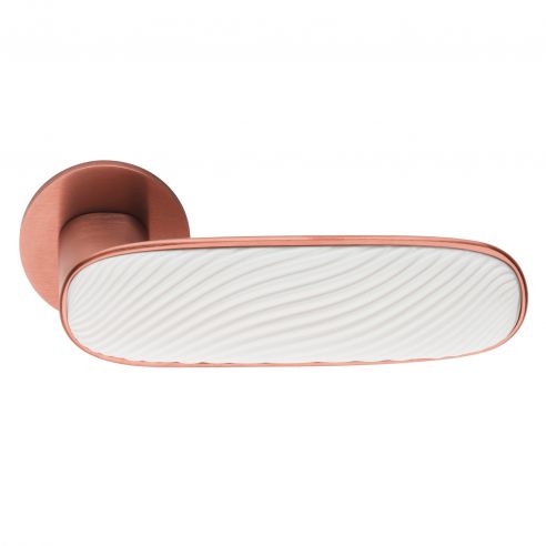 Maniglia per porta Dune dnd handles con porcellana lucida bianco sabbia