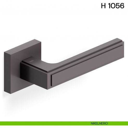 Maniglia per porta H 1056 Valli collezione Lab con rosetta fine nikelnero