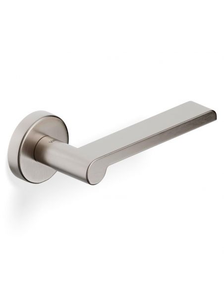 Maniglia per porta H 1054 Valli collezione Lab con rosetta fine