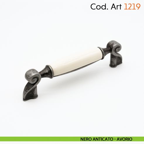 Maniglia in porcellana shabby per mobile rustico Cosmov articolo 1219 - nero anticato - avorio