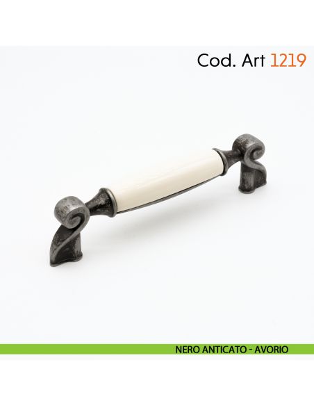 Maniglia in porcellana shabby per mobile rustico Cosmov articolo 1219 - nero anticato - avorio