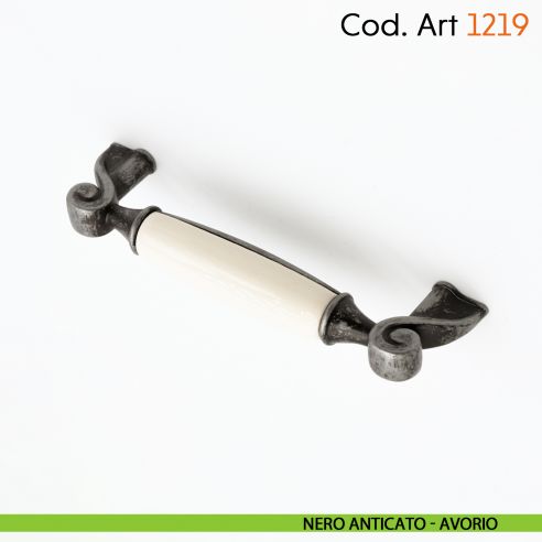 Maniglia in porcellana shabby per mobile rustico Cosmov articolo 1219 - nero anticato - avorio