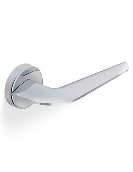 Maniglia per porta H 1052 Valli collezione Fusital con rosetta fine