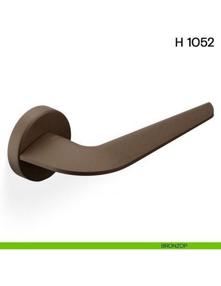 Maniglia per porta H 1052 Valli collezione Fusital con rosetta fine bronzop