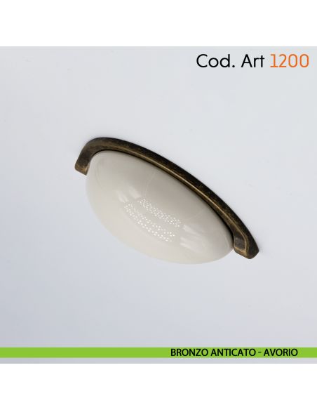 Maniglia conchiglia con porcellana per mobile shabby Cosmov articolo 1200 bronzo anticato - avorio