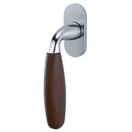 Maniglia per finestra martellina DK Club Olivari con pelle Frau