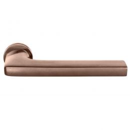 Maniglia per porta Gira Colombo Design con rosetta minimale Zero Evolution