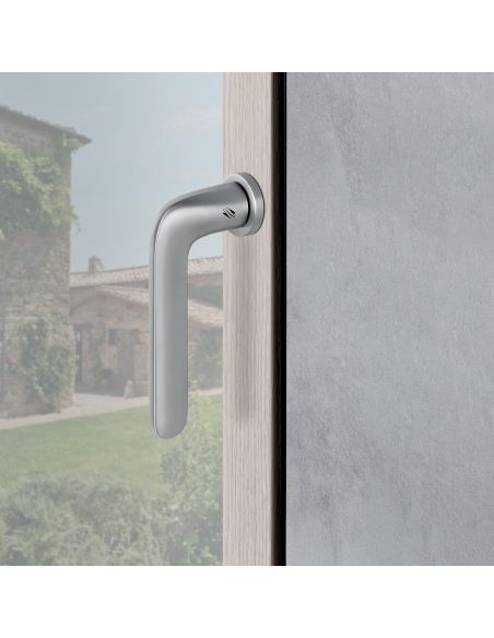 Maniglia per finestra martellina DK Zero Roboquattro Colombo Design con rosetta minimale