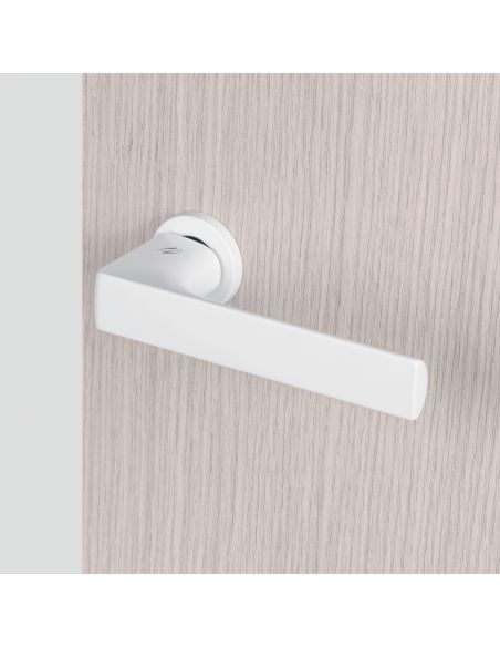 Maniglia per porta Robocinque Colombo Design con rosetta minimale Zero Evolution