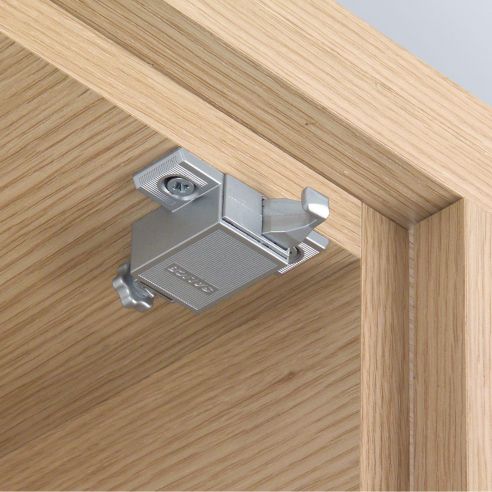 Cricchetto meccanico a pressione singolo con adattatore di regolazione per anta Salice Push DP4SNG