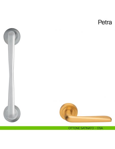 Maniglione per porta Petra Manital con rosette ottone satinato