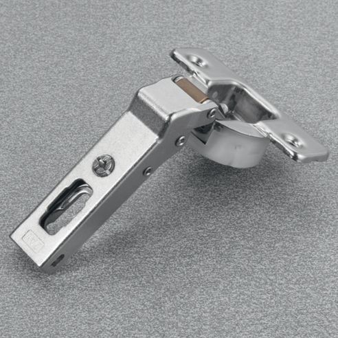 Cerniera Salice C7A6VE9 Silentia+ apertura 110 gradi applicazione angolare positiva 45 gradi a sormonto