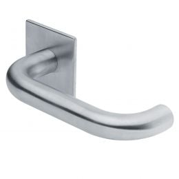 Maniglia per porta Artica Manital in acciaio con rosetta quadrata