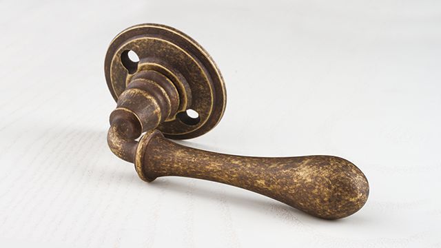 maniglia-romea-con-viti-a-vista-189-reguitti